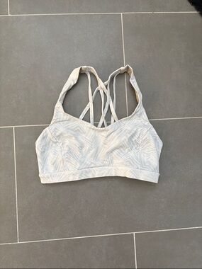 Lululemon Free to Be serene Bra 6